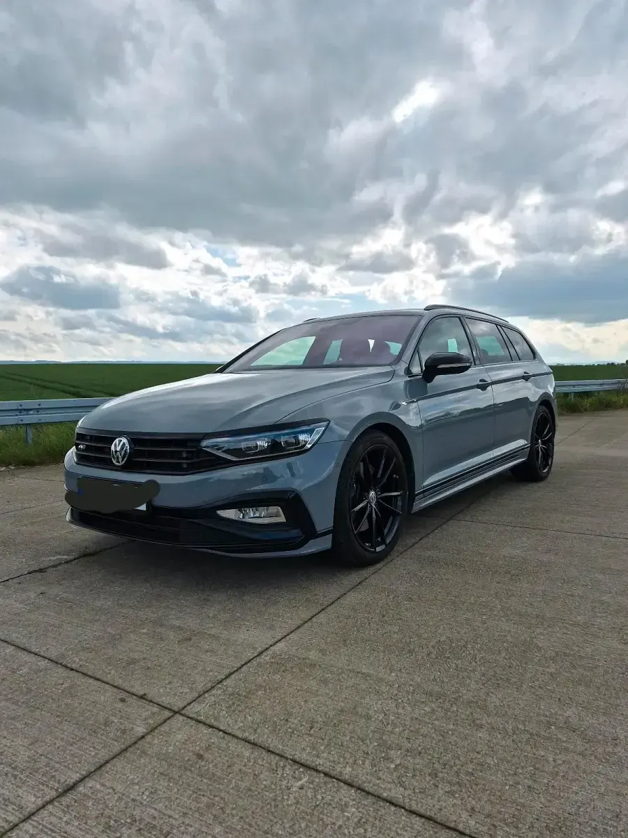Gebraucht VW Passat R-line Edition 239 PS (175 kW) 2020 Grau Kombi