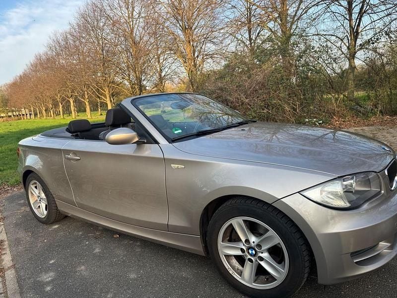 Gebraucht BMW 120 Cabriolet 170 PS (125 kW) 2008 Grau Cabrio