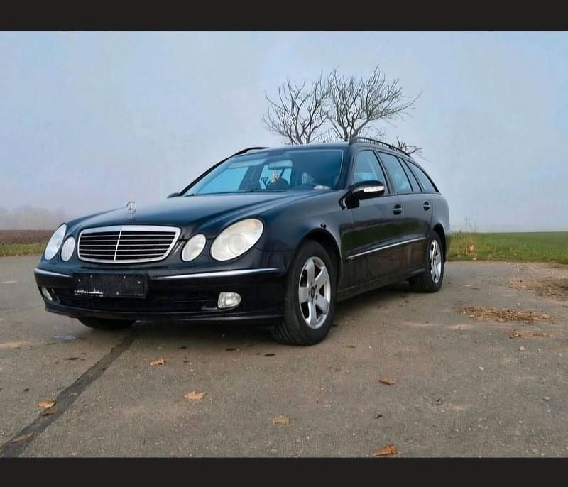 Schwarz Gebraucht 2004 Mercedes E200 Avantgarde Kombi | 2.500 € (Superpreis) - Bild 1/4