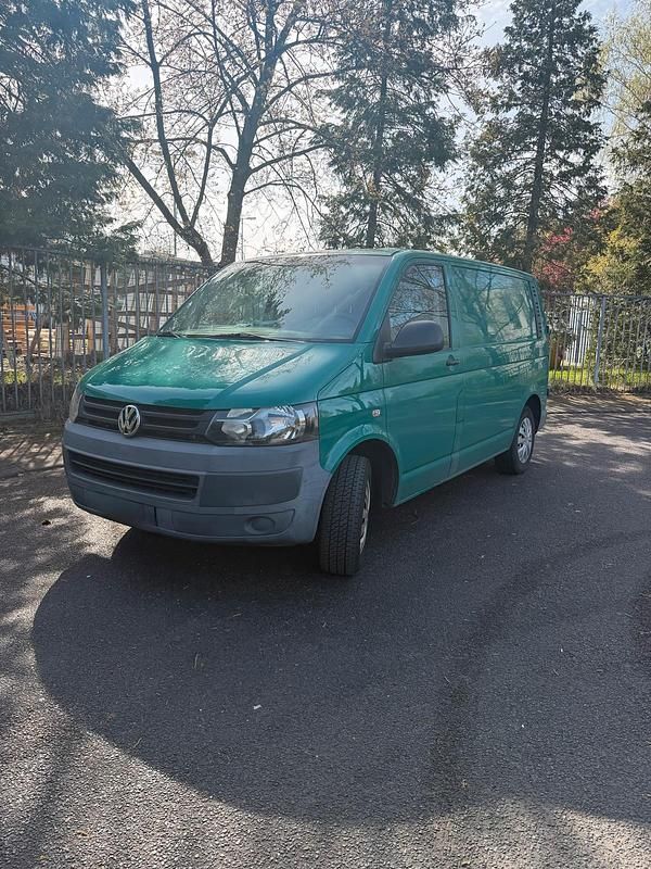 Gebraucht VW Transporter 102 PS (75 kW) 2011 Grün Van