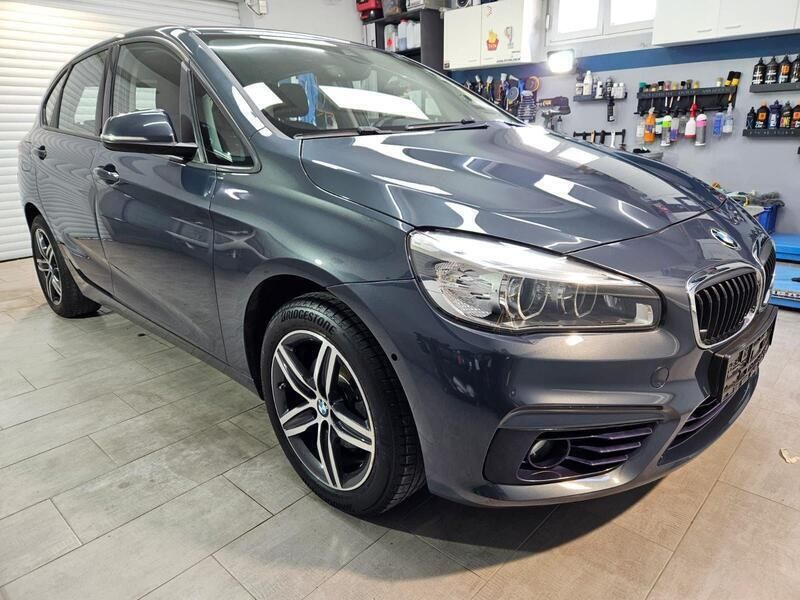 Grau Gebraucht 2015 BMW 218 Active Tourer Sport Line Van / Kleinbus | 10.500 € (Fairer Preis) - Bild 1/4