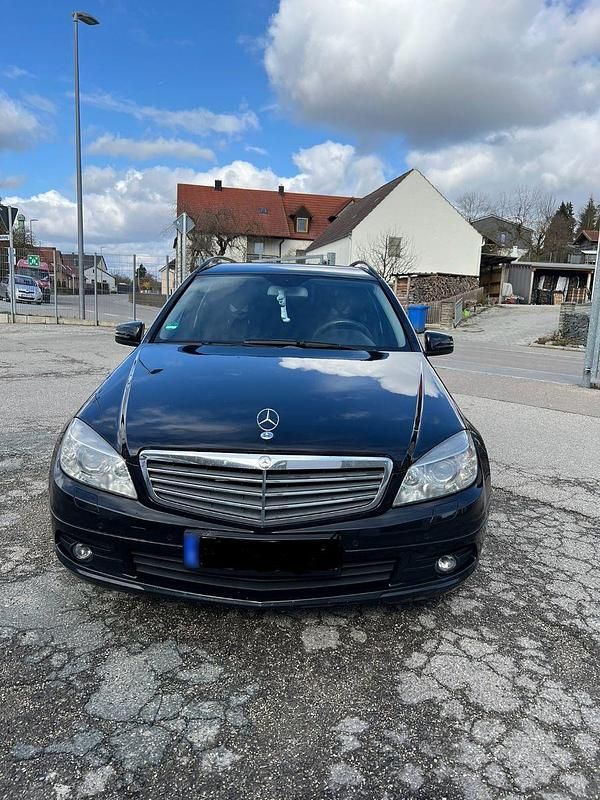 Gebraucht Mercedes C200 Elegance 136 PS (100 kW) 2010 Schwarz Kombi