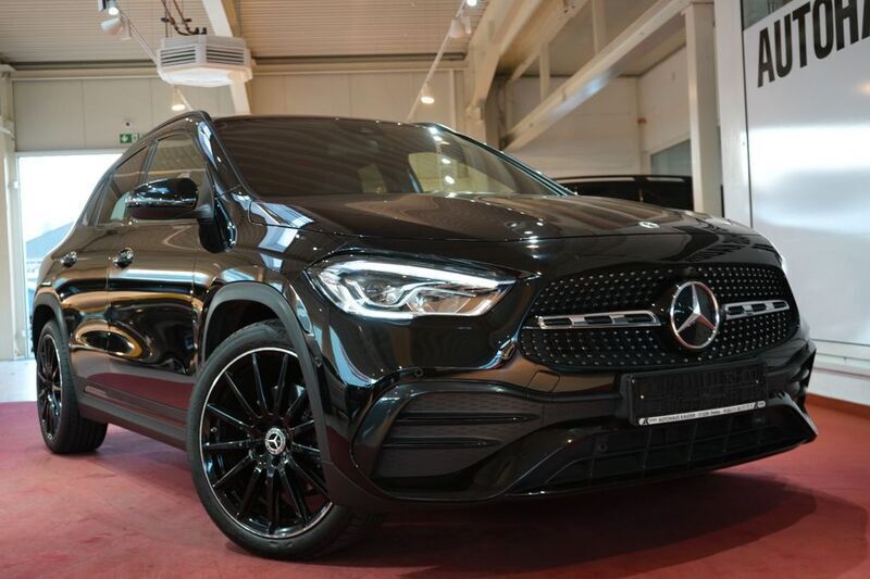 Nachtschwarz unilack Gebraucht 2021 Mercedes GLA220 AMG line SUV | 33.990 € (Fairer Preis) - Bild 1/4