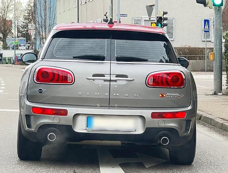 Grau Gebraucht 2018 Mini Cooper SD Kleinwagen | 18.500 € (Etwas zu teuer) - Bild 1/4