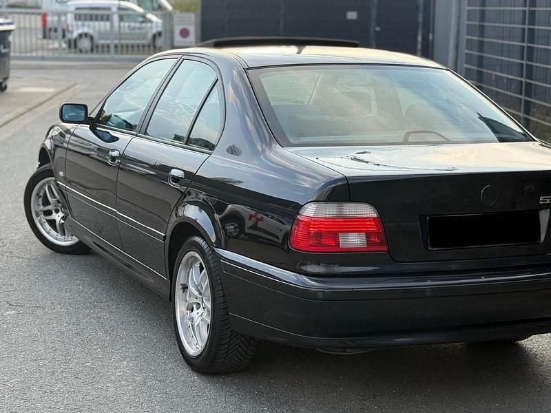 Second-hand BMW 525 192 CP (141 kW) 2002 Negru Berlinǎ