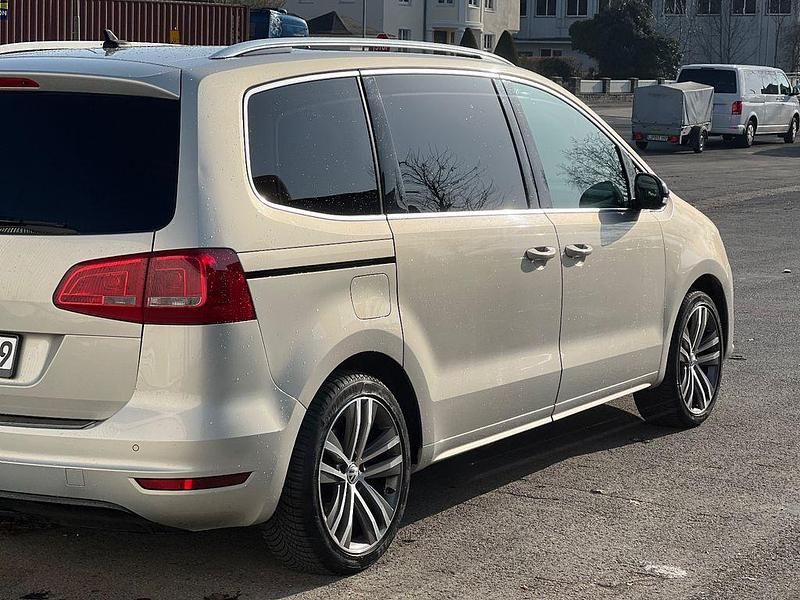 Gebraucht VW Sharan 170 PS (125 kW) 2012 Grau Van / Kleinbus