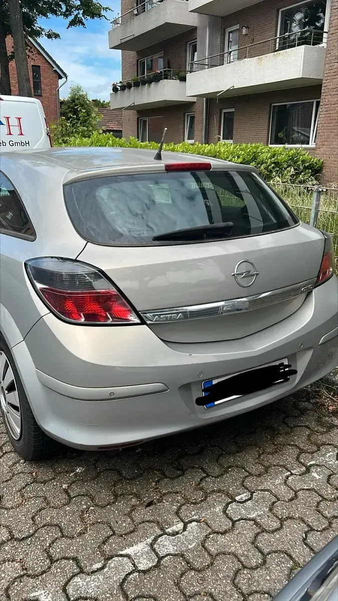 Gebraucht Opel Astra GTC 90 PS (66 kW) 2008 Andere farben Limousine