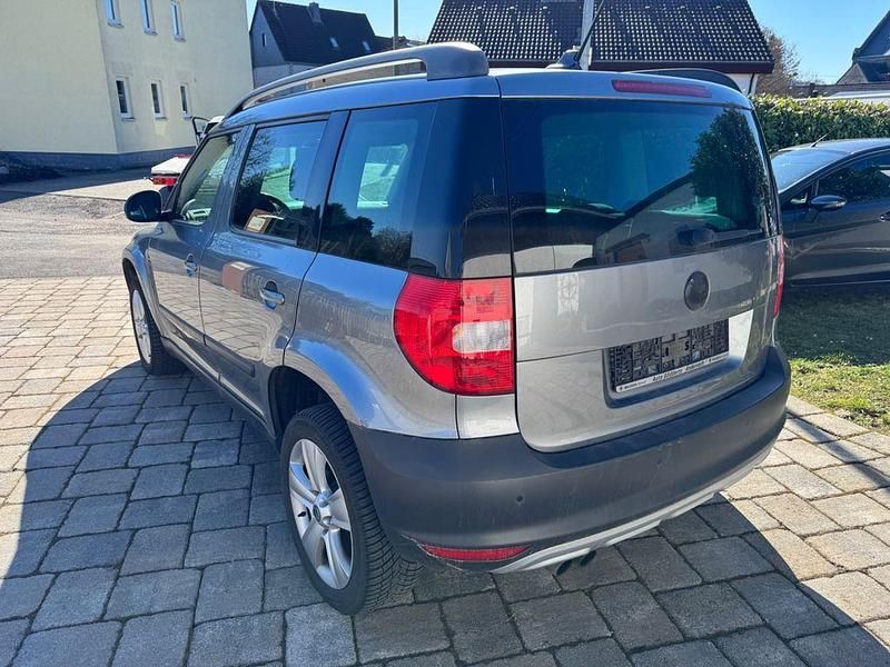 Gebraucht Skoda Yeti Experience 160 PS (117 kW) 2011 Grau SUV