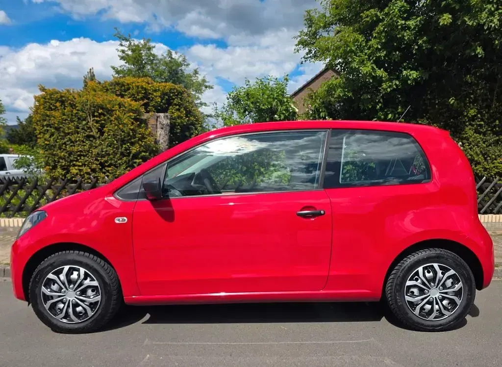 Używany Seat Mii 60 KM (44 kW) 2015 Czerwony Hatchback
