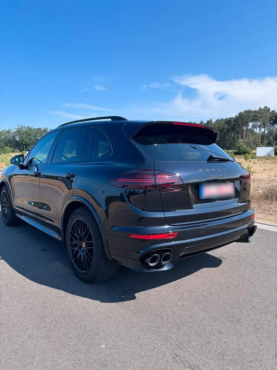Gebraucht Porsche Cayenne GTS 441 PS (324 kW) 2015 Schwarz SUV