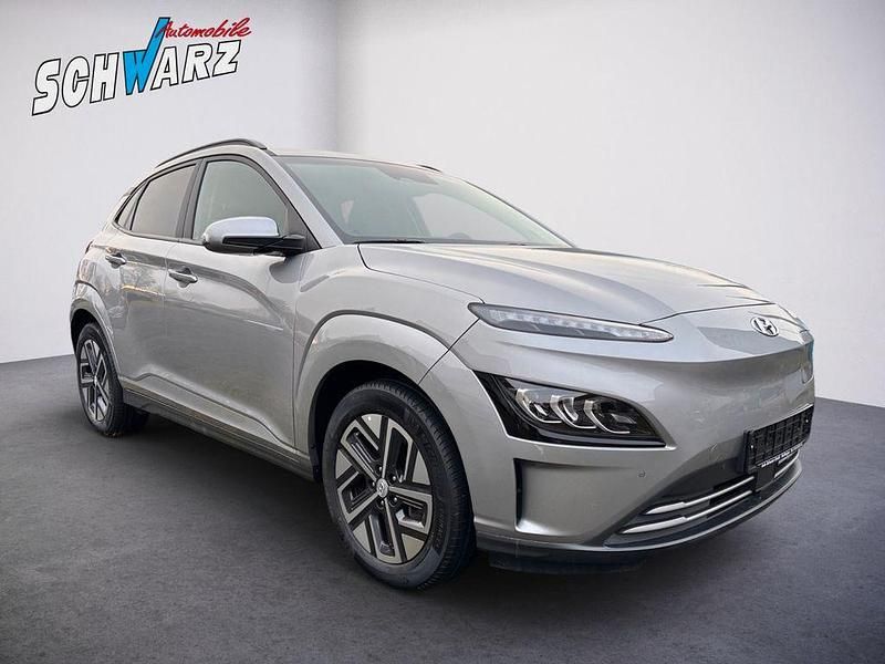 Gebraucht Hyundai Kona Advantage 100 kW (136 PS) 2023 Silber SUV