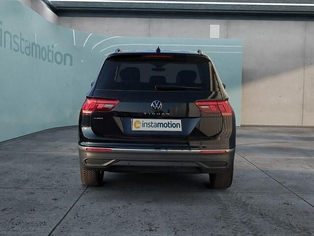 Gebraucht VW Tiguan Move 150 PS (110 kW) 2024 Schwarz SUV