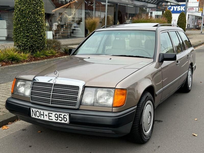 Braun Gebraucht 1989 Mercedes E200 Kombi | 1.699 € - Bild 1/4