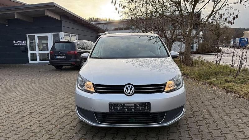 Gebraucht VW Touran Comfortline 140 PS (102 kW) 2013 Silber Van / Kleinbus