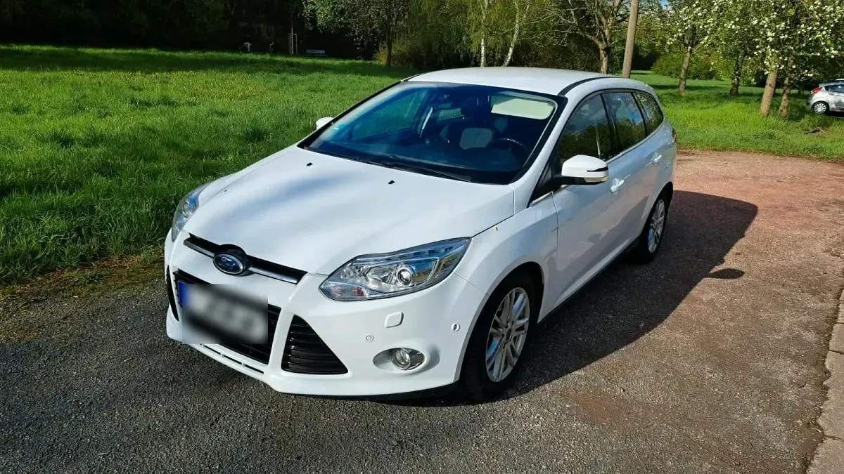 Gebraucht Ford Focus 140 PS (102 kW) 2012 Weiß Kombi