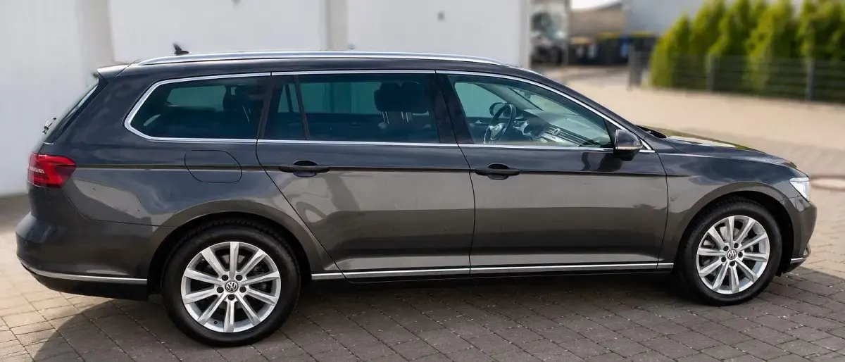 Używany VW Passat Highline 150 KM (110 kW) 2018 Szary Kombi