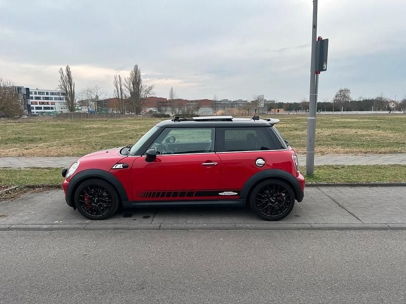 Käytetty Mini Cooper S Coupé 174 HP (127 kW) 2008 Punainen Coupe - kaksiovinen