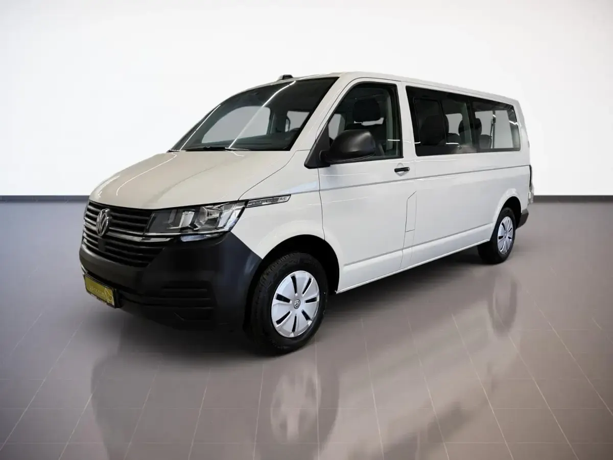 Gebraucht VW Caravelle Trendline 150 PS (110 kW) 2022 Weiss Van
