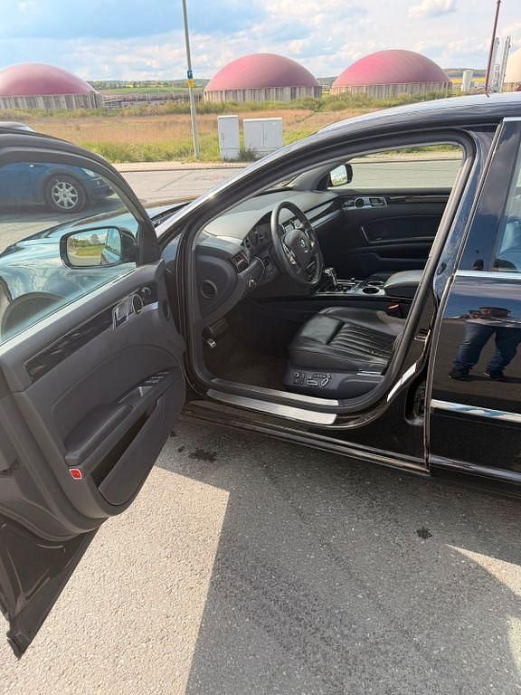 Gebraucht VW Phaeton 245 PS (180 kW) 2015 Schwarz Limousine