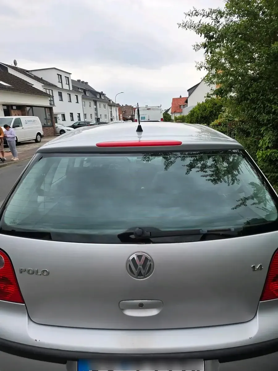 Gebraucht VW Polo 75 PS (55 kW) 2004 Silber Kleinwagen
