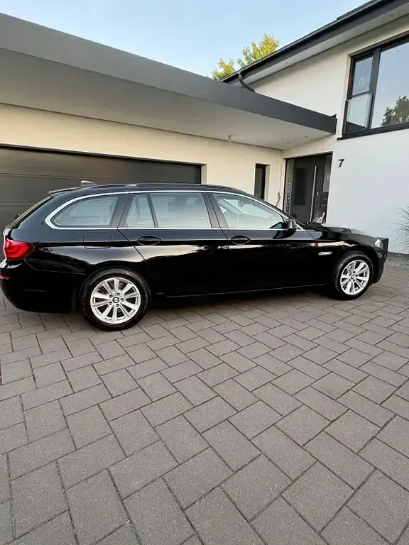 Gebraucht BMW 525 218 PS (160 kW) 2012 Schwarz Limousine
