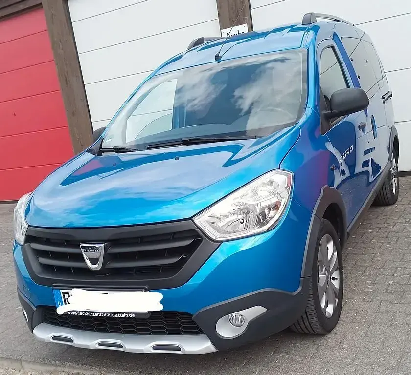 Gebraucht Dacia Dokker Stepway 116 PS (85 kW) 2016 Blau Van / Kleinbus
