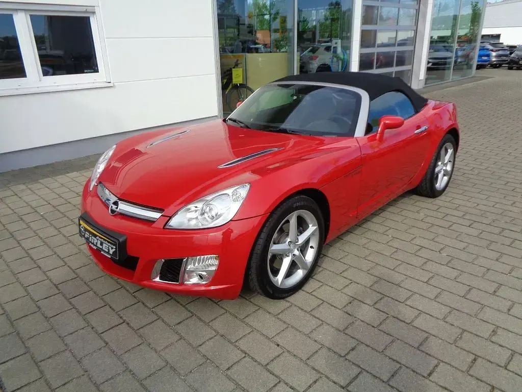 Second-hand Opel GT Basis 264 CP (194 kW) 2008 Roșu Cabrio