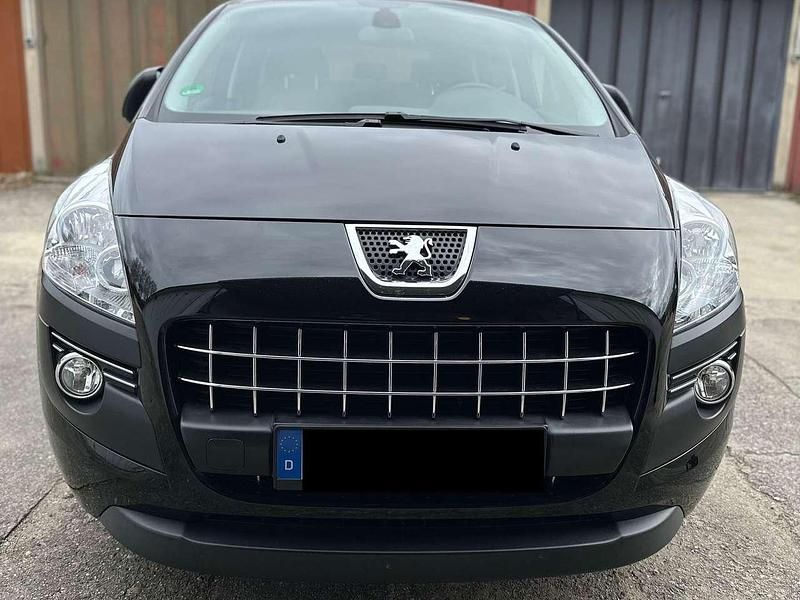 Schwarz Gebraucht 2012 Peugeot 3008 Active Kombi | 6.490 € (Fairer Preis) - Bild 1/4