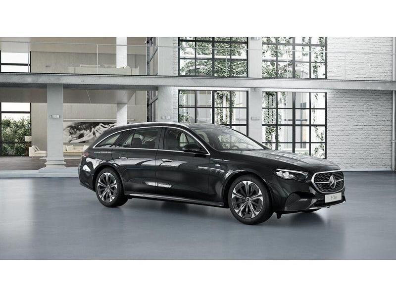 Gebraucht Mercedes E300 Avantgarde 197 PS (144 kW) 2025 Schwarz Limousine