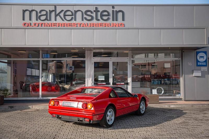 Second-hand Ferrari 328 270 CP (198 kW) 1988 Roșu