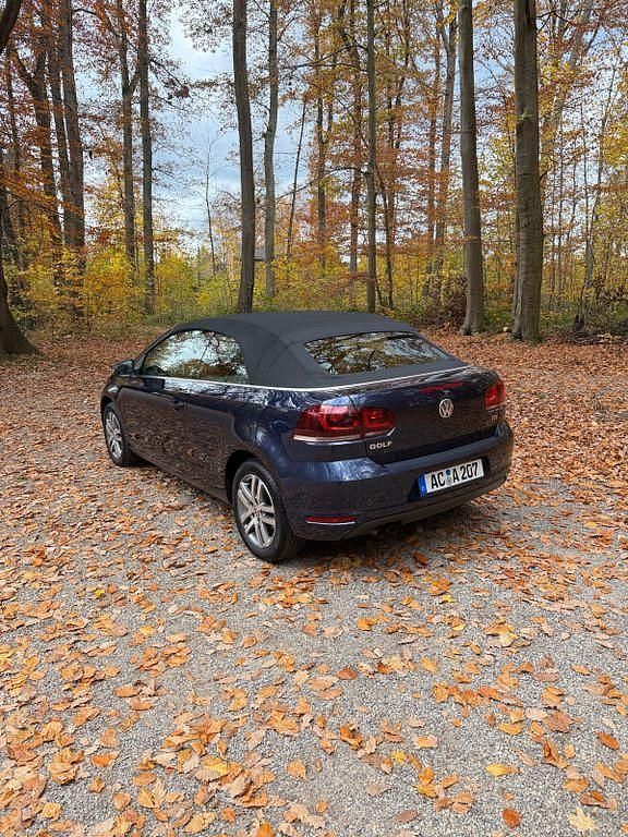 Gebraucht VW Golf Cabriolet 160 PS (117 kW) 2011 Blau Cabrio