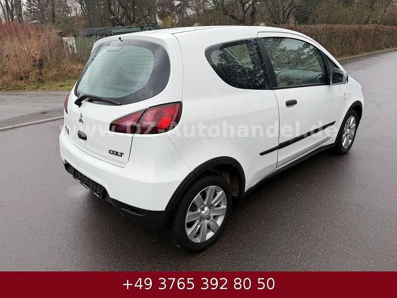 Second-hand Mitsubishi Colt Edition 75 CP (55 kW) 2011 Alb Hatchback