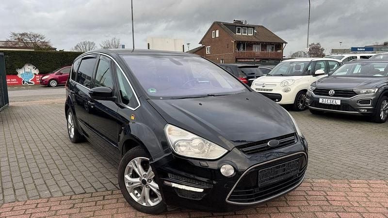 Schwarz Gebraucht 2015 Ford S-MAX Titanium Van / Kleinbus | 8.900 € (Guter Preis) - Bild 1/4