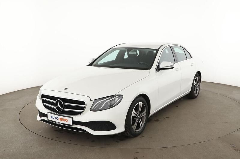 Gebraucht Mercedes E200 Avantgarde 160 PS (117 kW) 2019 Weiß Limousine