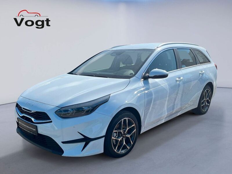 Weiß Neu 2025 Kia Ceed Sportswagon Spirit Kombi | 30.600 € (Teuer) - Bild 1/4