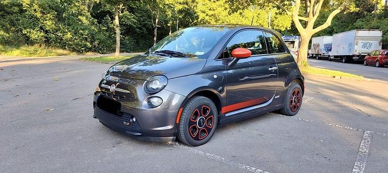 Grau Gebraucht 2015 Fiat 500e Kleinwagen | 7.654 € (Superpreis) - Bild 1/4