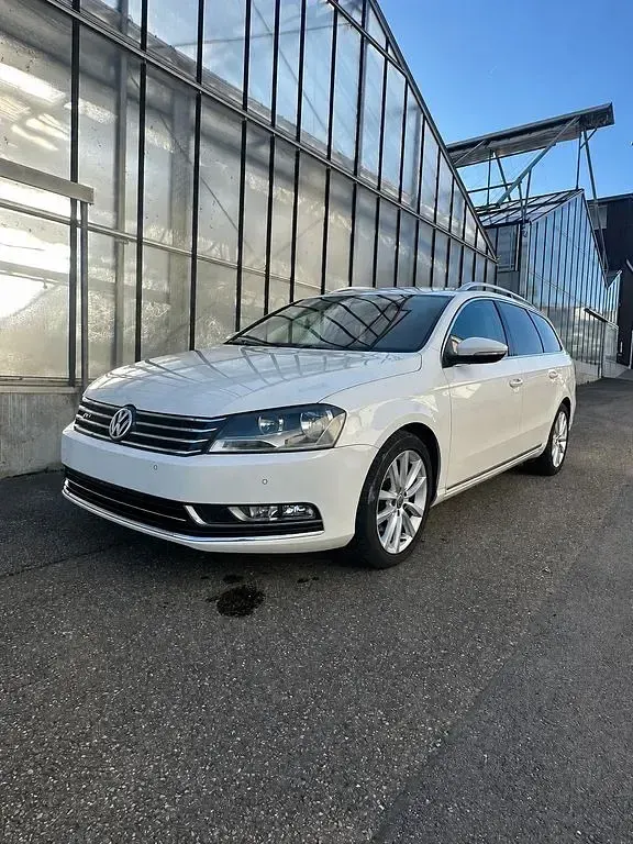 Używany VW Passat R-line 140 KM (102 kW) 2012 Biały Kombi