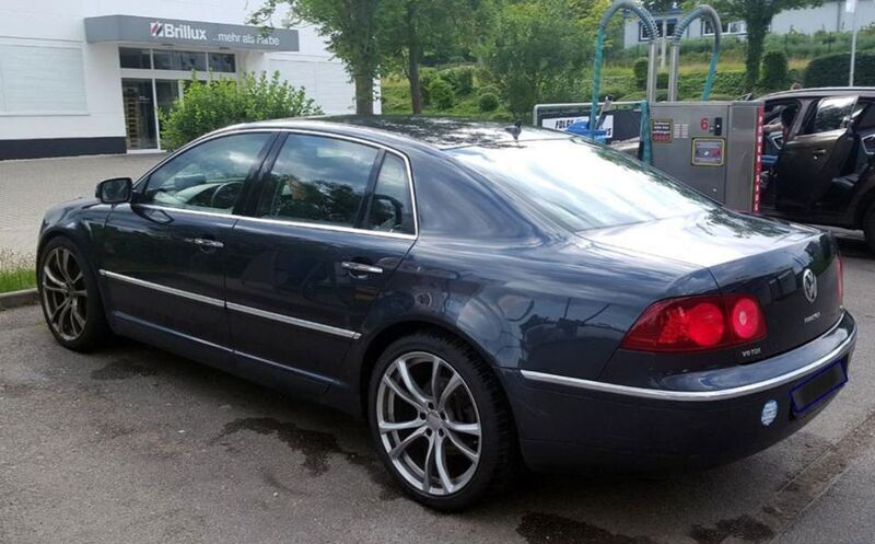 Blau Gebraucht 2009 VW Phaeton Limousine | 4.900 € (Guter Preis) - Bild 1/4