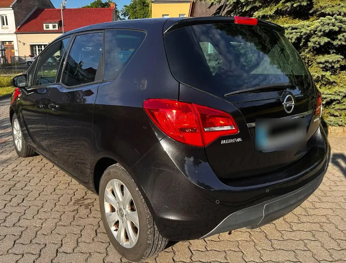 Gebraucht Opel Meriva 120 PS (88 kW) 2012 Schwarz Van / Kleinbus