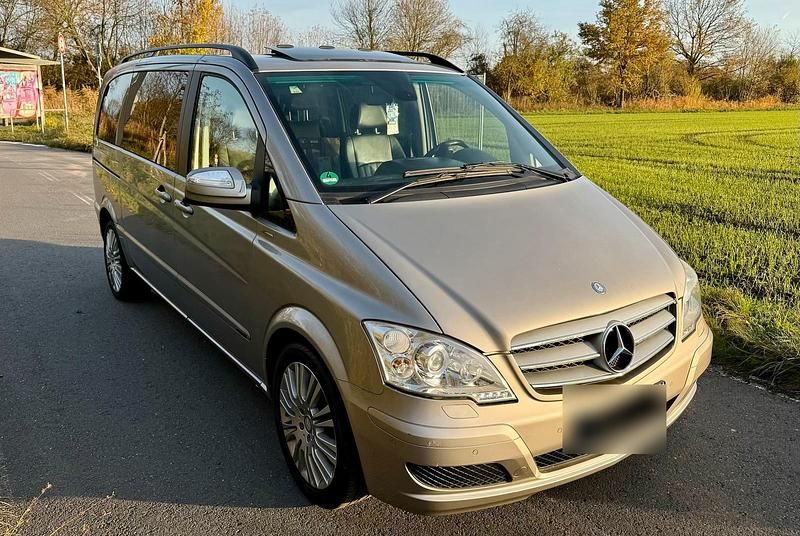 Gebraucht Mercedes Viano 163 PS (119 kW) 2011 Silber Van / Kleinbus
