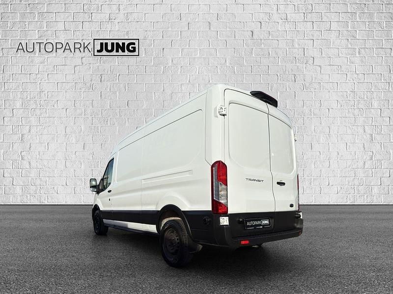 Gebraucht Ford Transit Trend 131 PS (96 kW) 2022 Weiß Van / Kleinbus