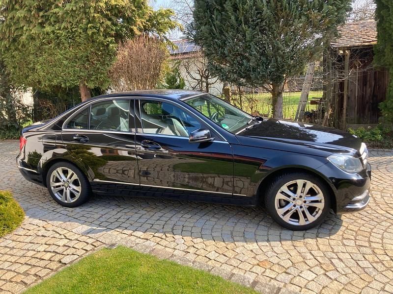 Gebraucht Mercedes C180 2012 Schwarz Limousine
