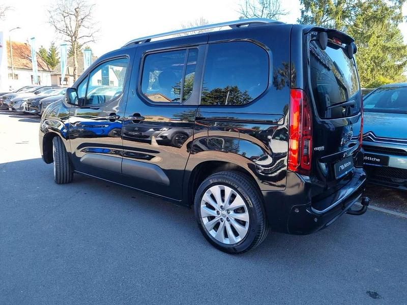 Gebraucht Opel Combo Life Elegance 131 PS (96 kW) 2021 Nacht schwarz/noir onyx Van / Kleinbus