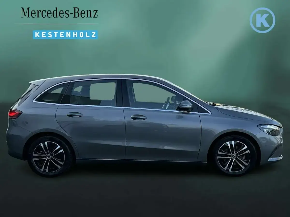 Gebraucht Mercedes B200 Progressive 163 PS (119 kW) 2024 Mountaingrau Kleinwagen