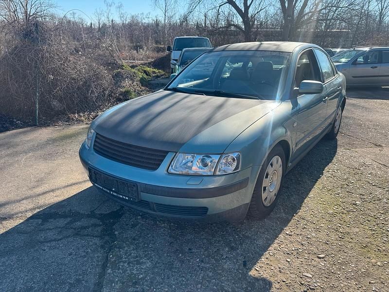 Gebraucht VW Passat 150 PS (110 kW) 1998 Grün Limousine