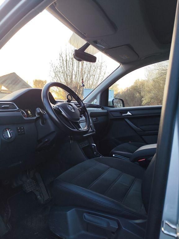 Gebraucht VW Caddy Maxi Highline 150 PS (110 kW) 2019 Silber Van / Kleinbus