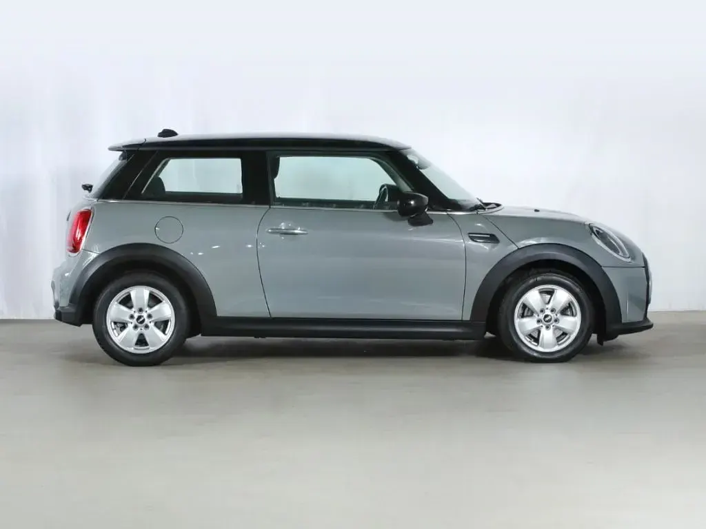 Gebraucht Mini Cooper Sport 136 PS (100 kW) 2022 Metallic) (grau Kleinwagen