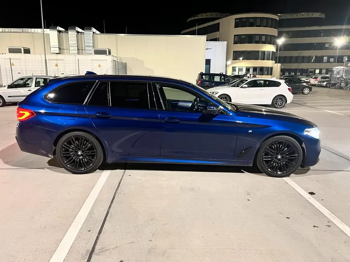 Gebraucht BMW 530 Performance 286 PS (210 kW) 2020 Blau Kombi