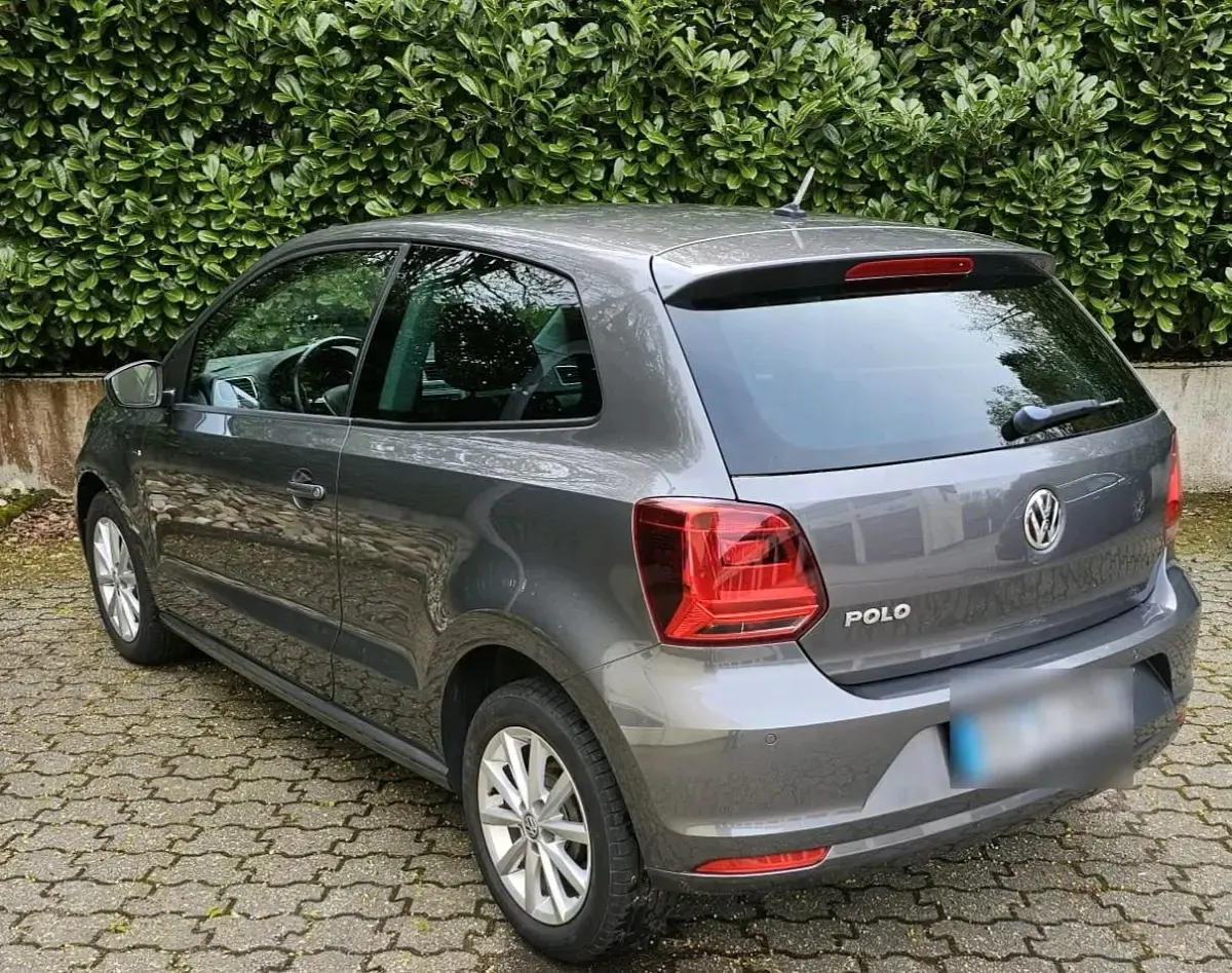 Gebraucht VW Polo LOUNGE 60 PS (44 kW) 2015 Grau Kleinwagen
