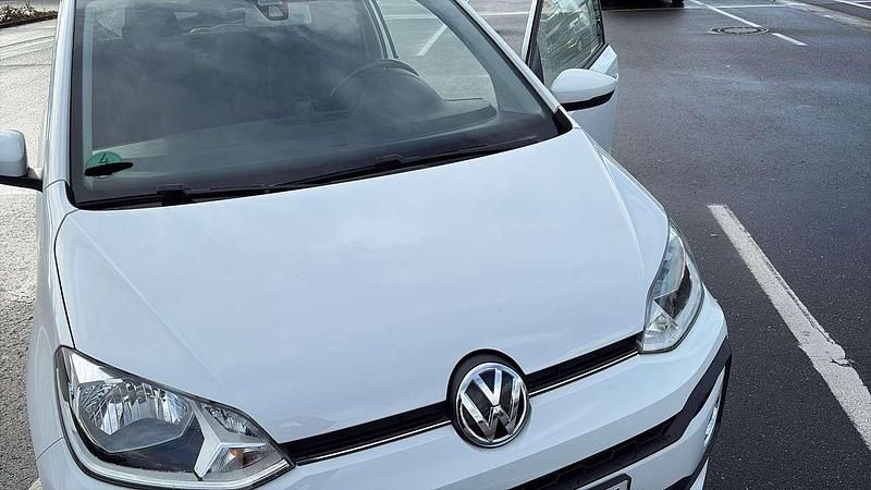 Weiß Gebraucht 2018 VW up! Sound Kleinwagen | 12.000 € (Etwas zu teuer) - Bild 1/4